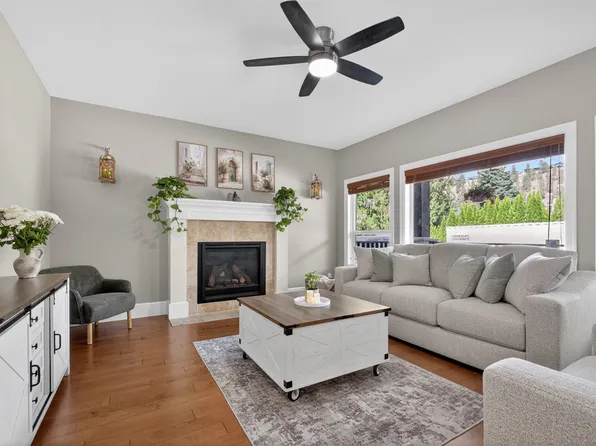 4588 Raymer Rd, Kelowna, BC V1W 1H9
