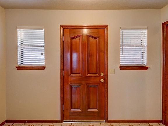 3rd image of 13253 Moccasin Ln