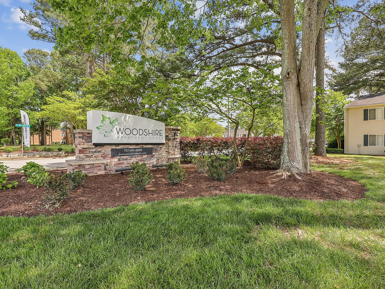 Woodshire Apartments — Photo 1