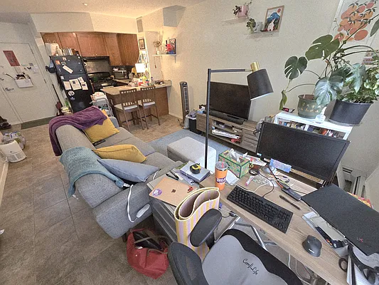 Rented by Voro Purple LLC | media 14