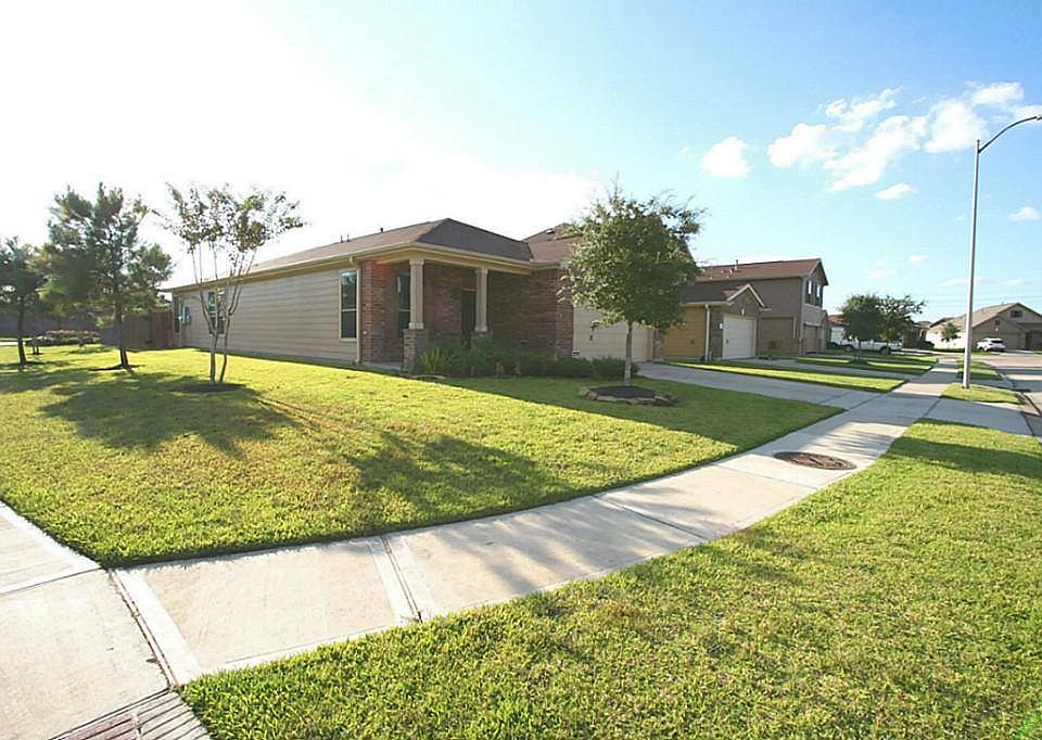1st image of 15023 Solvista Creek Ln
