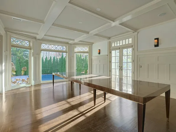 5000 Grosvenor Avenue image 13 of 42