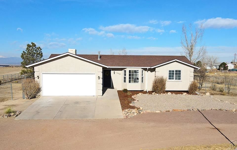 1st image of 1453 W Caida Del Sol Dr