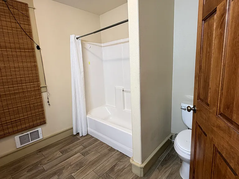 332 Washburn Cir — Photo 14