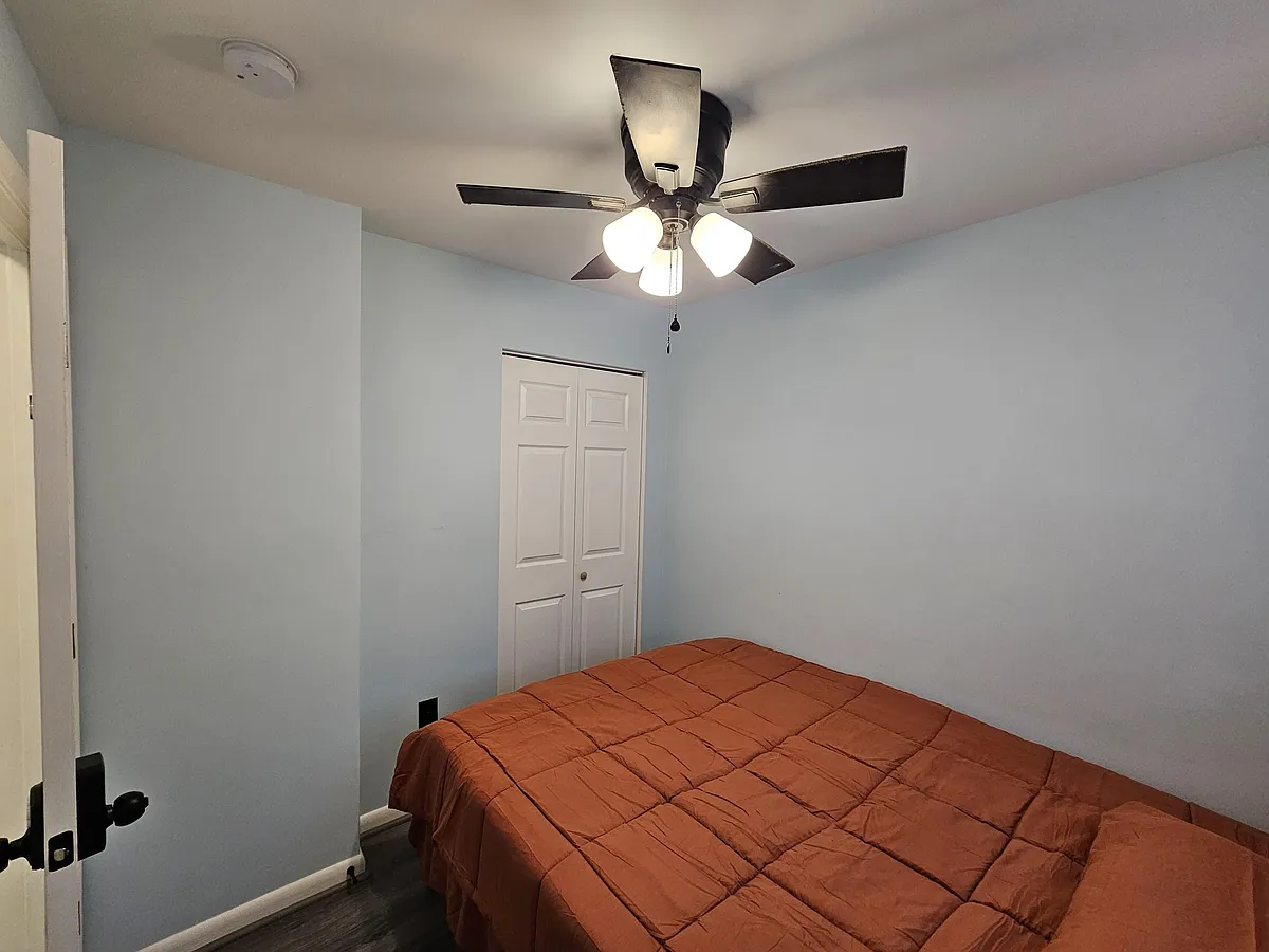 Photo 2 of 7 - E Jeffrey St - Baltimore, MD Bedroom #3 - E Jeffrey St