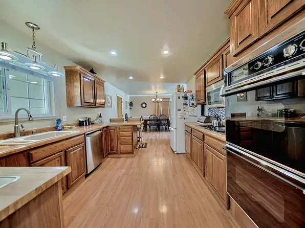 878 Alexander St, Livermore, CA 94550