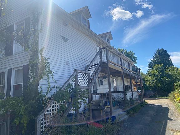 2nd image of 60 Pulaski St