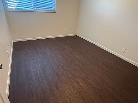 5th image of 730 Stewart St APT 7