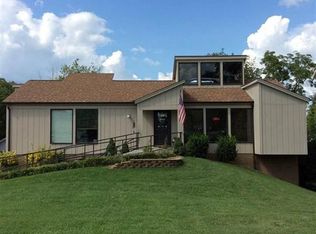 231 16th Ave NE, Hickory, NC 28601