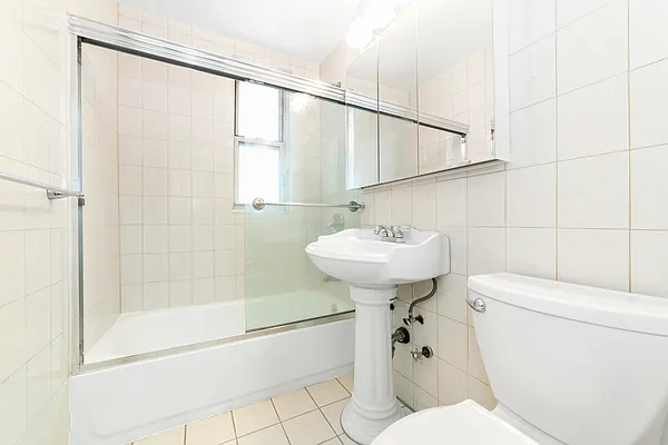 Rented by MNS | media 4