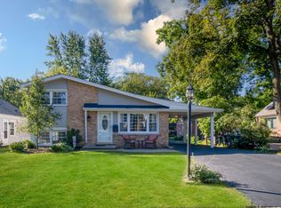 1721 Elm Ave, Northbrook, IL 60062