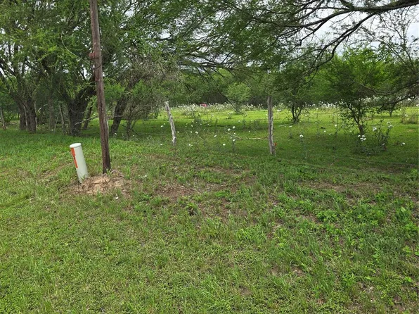 256 Park Rd #38, Sealy, TX 77474