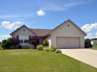 29502 Eagle Ridge Dr, Burlington, WI 53105