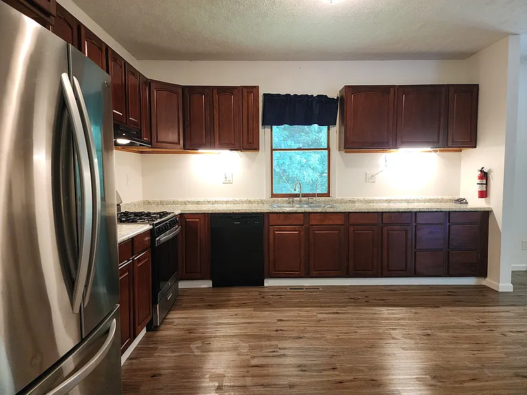 412 Patterson Ave — Photo 8