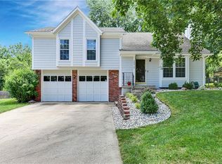 15916 W 124th Cir, Olathe, KS 66062