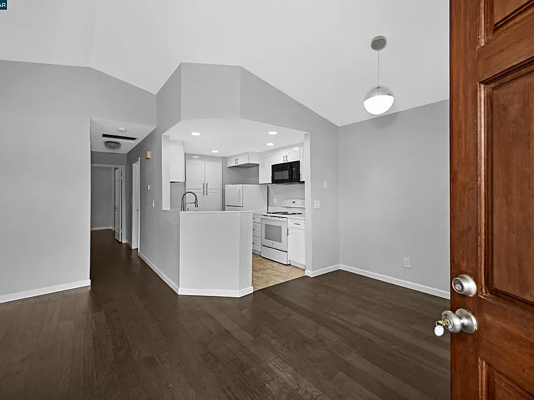 3659 Crow Canyon Rd — Photo 6