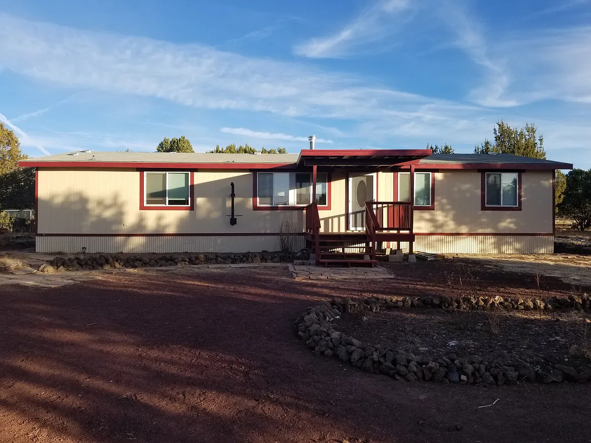 Building Photo - 7761 N Red Lake Rd