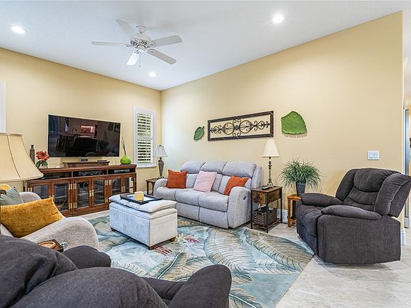 4th image of 8325 Meredith Pl