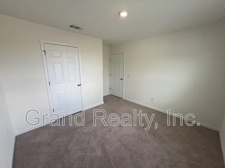 4360 Jitterbug St — Photo 17