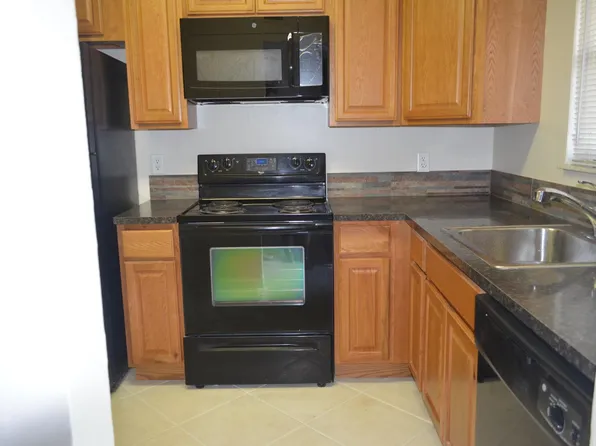 21915 Lake Forest Cir APT 105, Boca Raton, FL 33433