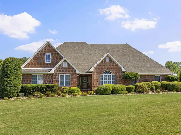 350 Royal Burgess Dr, Campobello, SC 29322