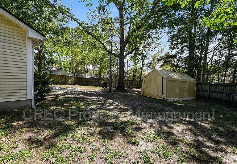 207 Lynton Ct — Photo 24