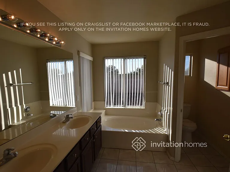 2046 N 90th Ln — Photo 15