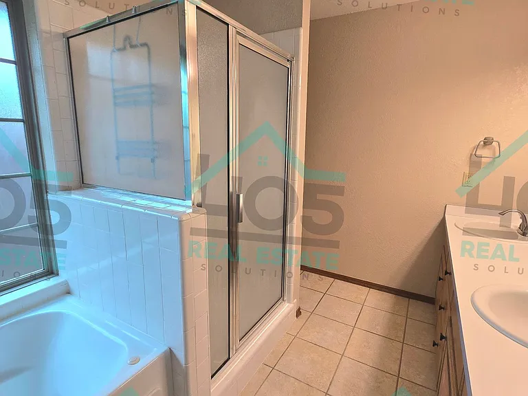 9904 Fox Fair Holw — Photo 15