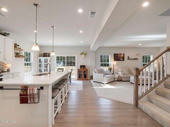 4th image of 122 Georgia Drive