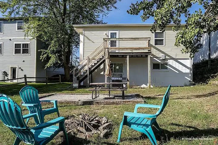 2 bed, 1200 sqft, $1,550 — Photo 3