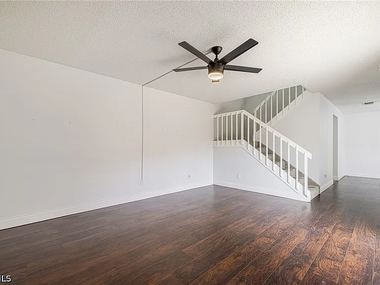 1418 Park Shore Cir #3 — Photo 10