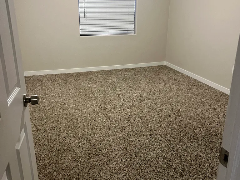949 N 310 E — Photo 6
