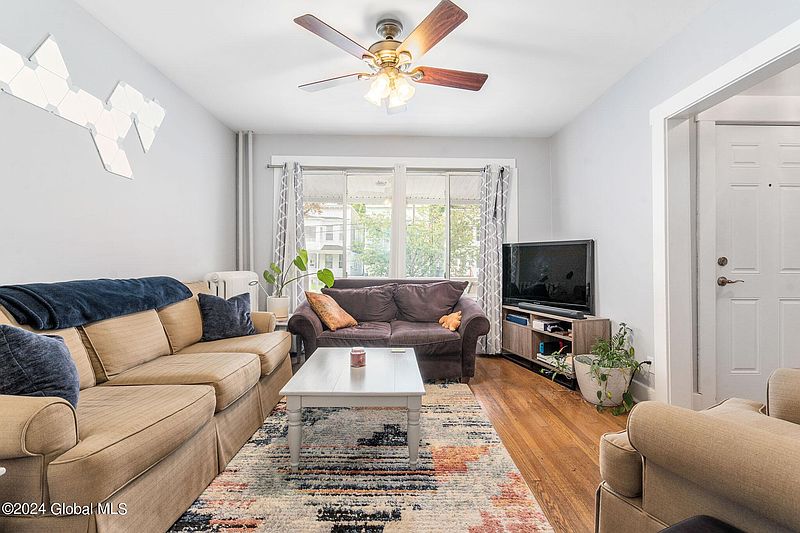 2nd image of 115 Woodlawn Avenue