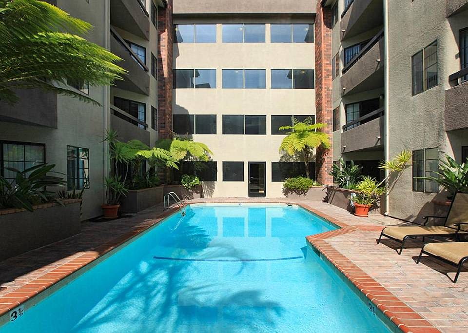 Savoy West Apartments 7270 Franklin Ave Los Angeles CA Zillow