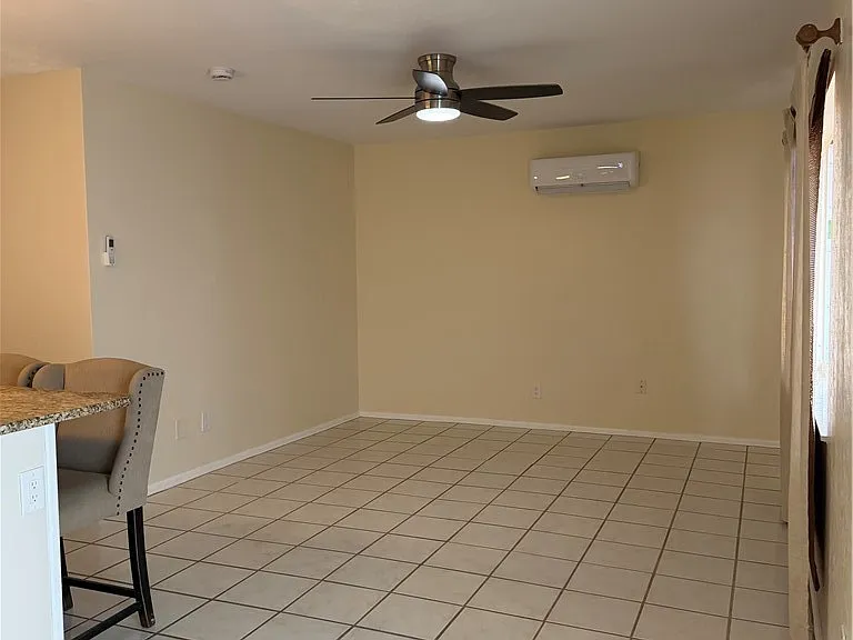 4969 Vincennes St #B — Photo 4
