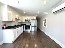 142 Main St