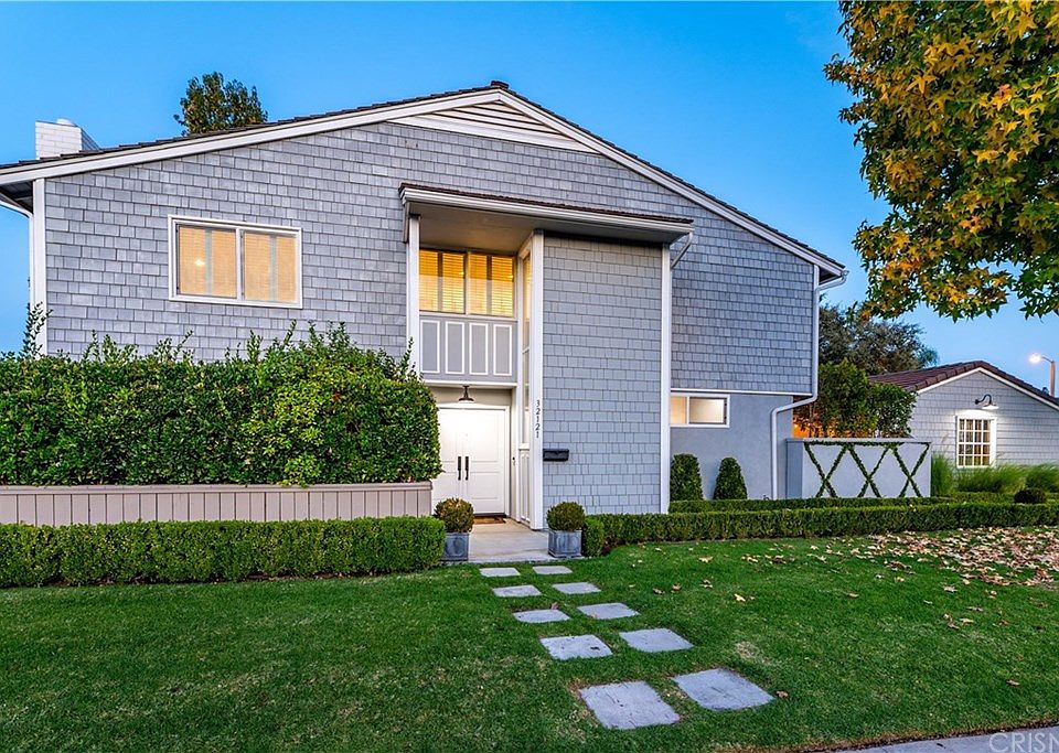 1st image of 32121 Lake Meadow Ln