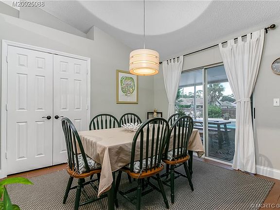 3rd image of 2349 SW Indigo Ln