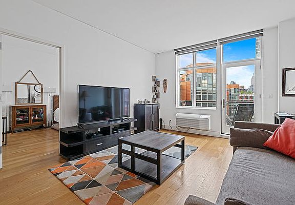 3rd image of 2-26 50th Ave Penthouse D