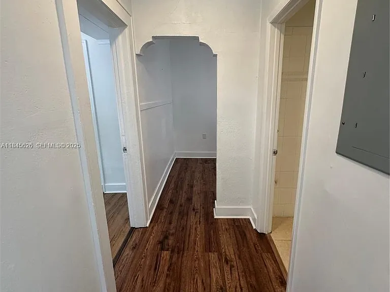 267 NW 33rd St #2 — Photo 4