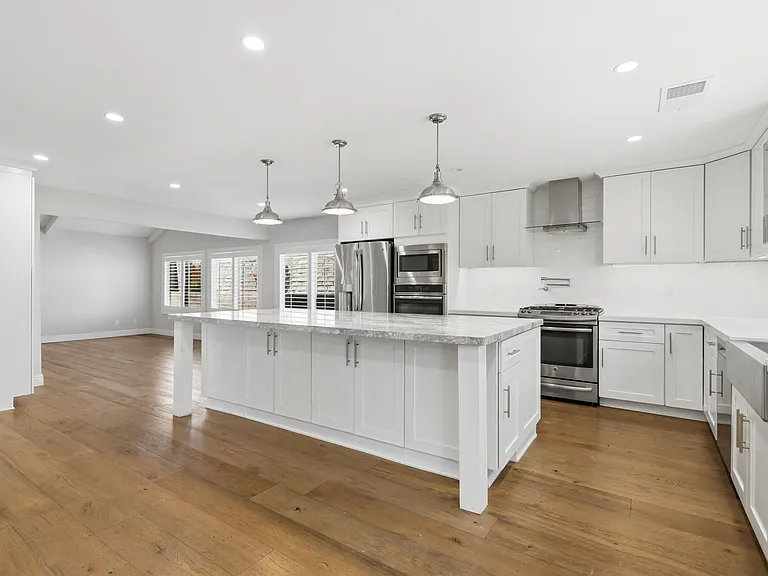 3235 W Sierra Dr — Photo 6