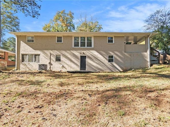 2434 Miriam Ln, Decatur, GA 30032