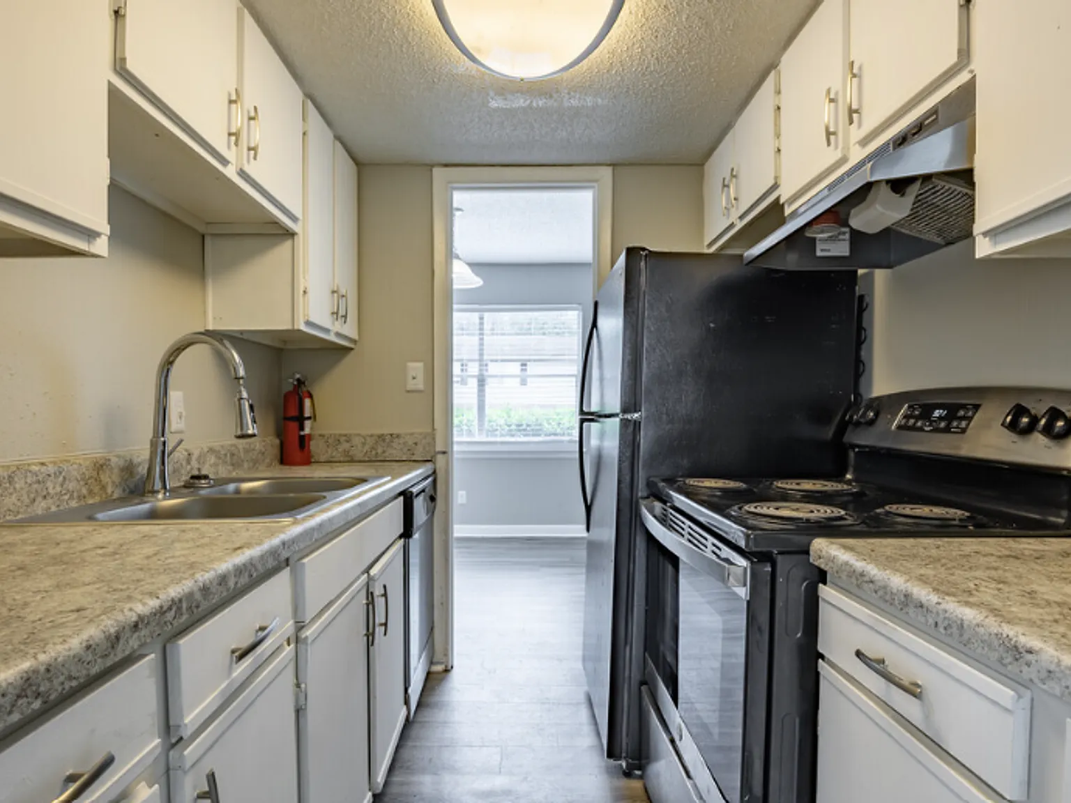 Cedarview Townhomes — Photo 3