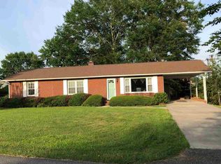107 Edgewood Ave, Landrum, SC 29356