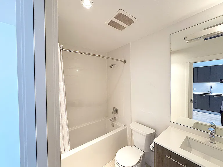 97 W Georgia St #1420 — Photo 5