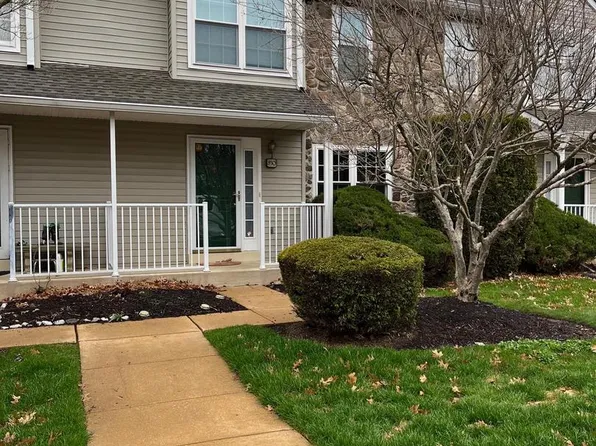 830 Amber Ln, West Chester, PA 19382