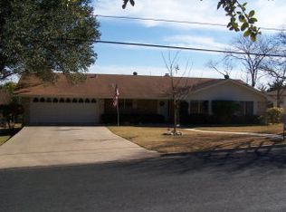 205 Skyview Dr W, Kerrville, TX 78028