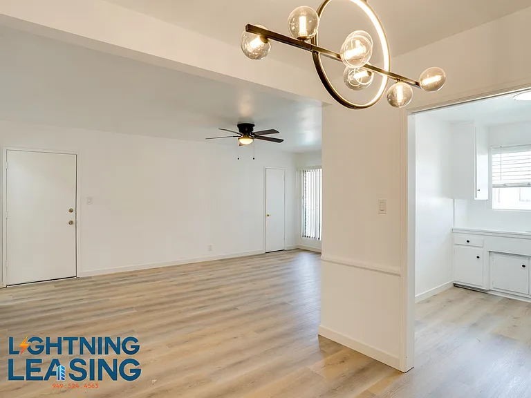 12310 Chandler Blvd #37 — Photo 4