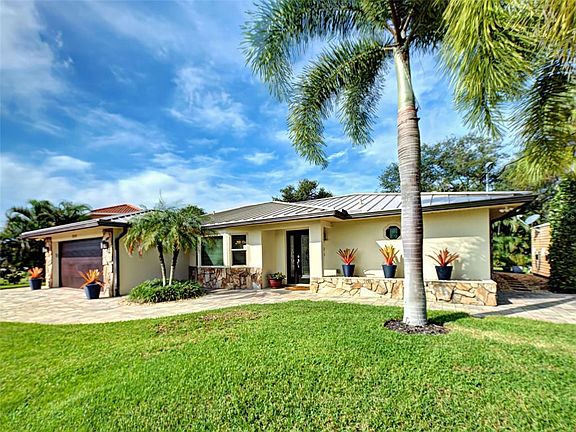 4th image of 800 OSPREY STREET