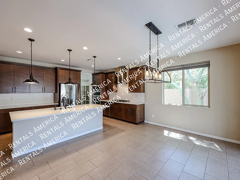 17268 W Straight Arrow Ln — Photo 6